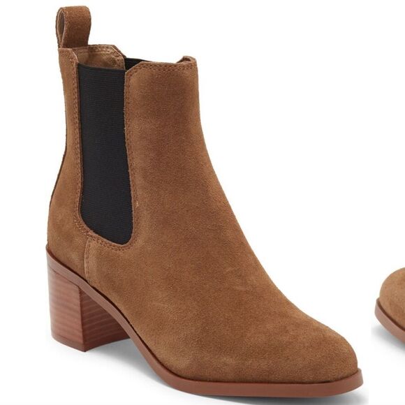 Steve Madden Rhiannon Chelsea Boot - Picture 1 of 10